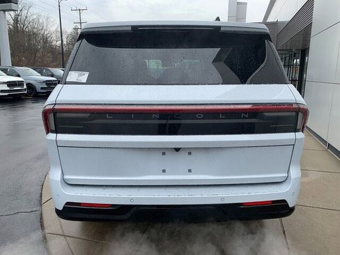 New 2026 Lincoln Navigator Black Label AWD/4WD image 11