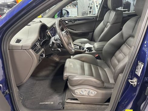 Used 2023 Porsche Macan S AWD/4WD image 26