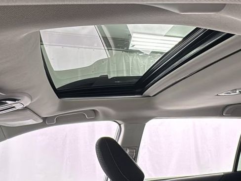 Used 2022 Subaru Outback Premium image 35