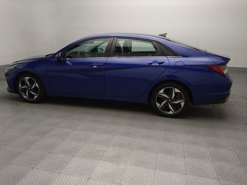 Used 2023 Hyundai Elantra Limited FWD image 3