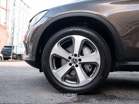 Used 2018 Mercedes-Benz GLC 300 4MATIC Coupe w/ Multimedia Package image 10