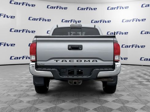 Used 2016 Toyota Tacoma TRD Off-Road w/ Towing Package image 4