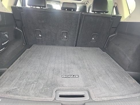 Used 2023 Nissan Rogue SV w/ SV Premium B Package image 37