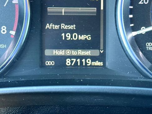 Used 2015 Toyota Highlander XLE image 16