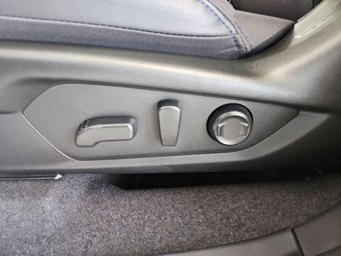 Certified 2025 Subaru Forester Premium AWD/4WD image 34