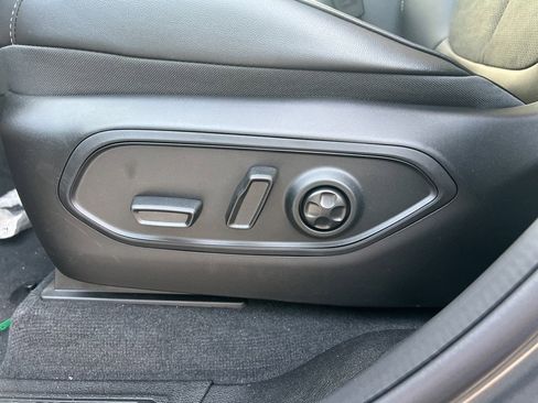 New 2025 Jeep Grand Cherokee Altitude image 21