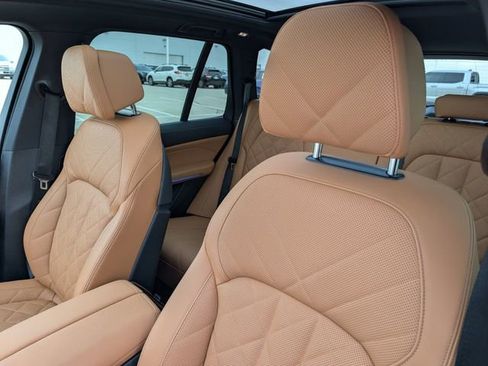 Used 2025 BMW X5 xDrive40i image 10