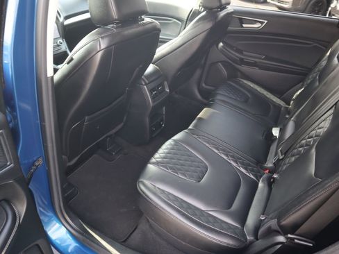 Used 2024 Ford Edge Titanium image 10