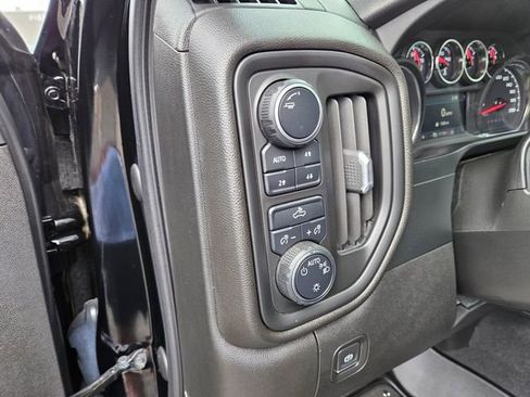 Used 2022 Chevrolet Silverado 1500 Custom Trail Boss w/ Midnight Edition AWD/4WD image 27