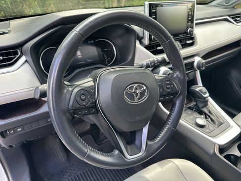 Used 2020 Toyota RAV4 Limited w/ All Weather Liner Package AWD/4WD image 5