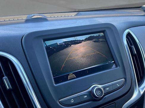 Used 2019 Chevrolet Equinox LS w/ LS Convenience Package FWD image 21