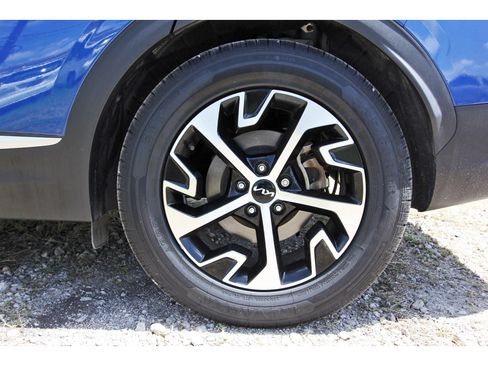 Certified 2024 Kia Sportage EX FWD image 35