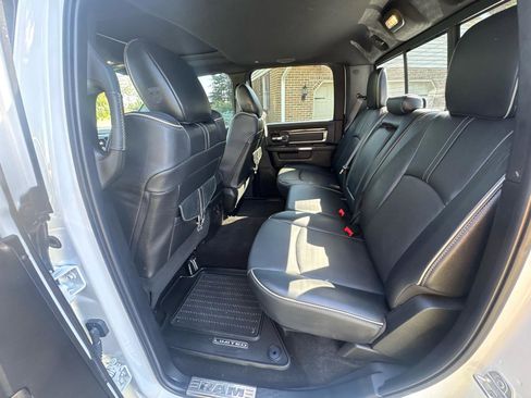 Used 2018 RAM 3500 Laramie Longhorn AWD/4WD image 7