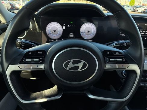 Used 2025 Hyundai Elantra Limited FWD image 22