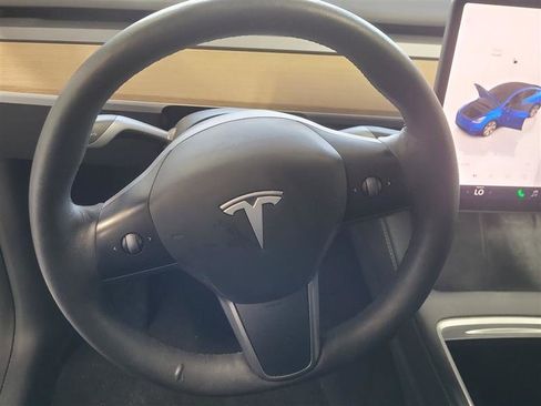Used 2023 Tesla Model Y Long Range AWD/4WD image 6