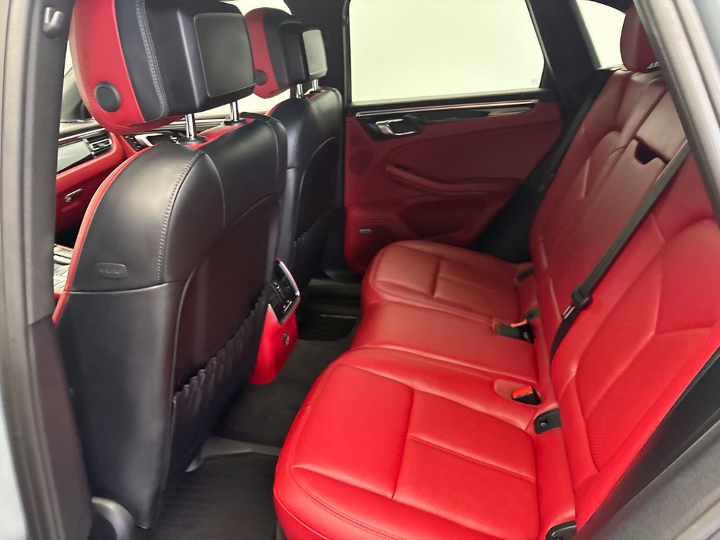 Certified 2020 Porsche Macan AWD/4WD image 20