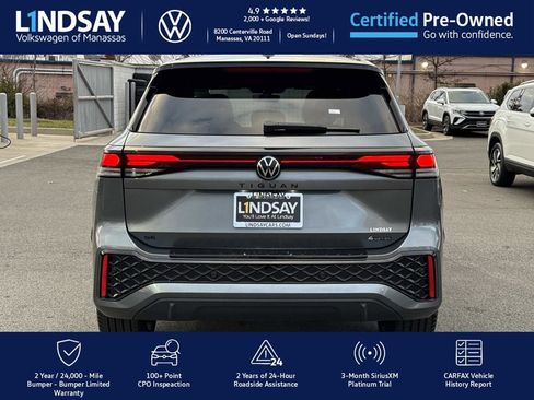 Certified 2025 Volkswagen Tiguan SE R-Line image 4