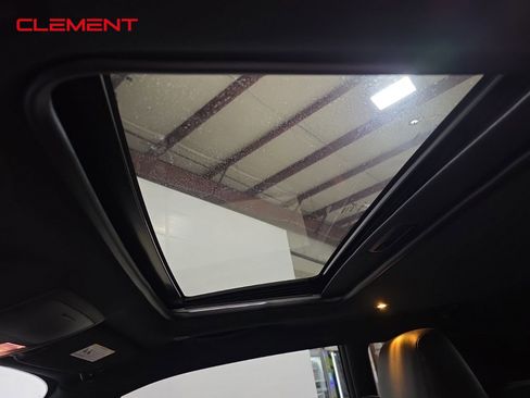 Used 2023 Dodge Challenger R/T w/ Plus Package image 23