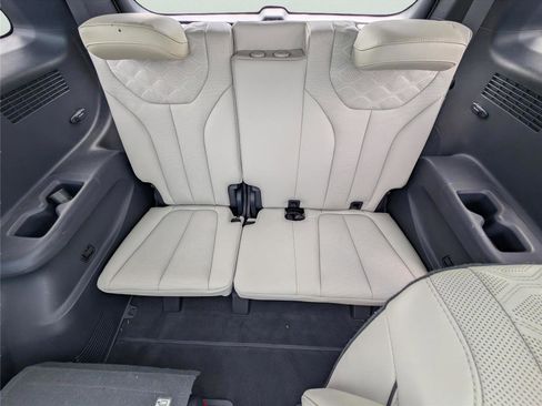 Used 2021 Hyundai Palisade Limited FWD image 16
