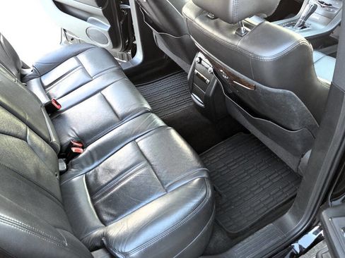 Used 2019 Lincoln MKT AWD image 36