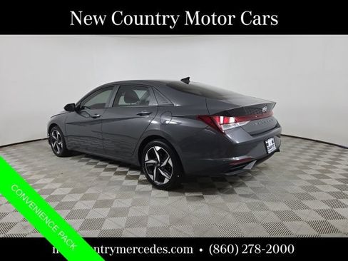 Used 2023 Hyundai Elantra SEL w/ Convenience Package FWD image 5