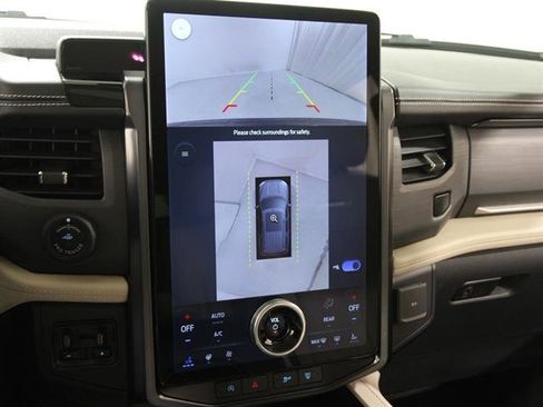 Used 2023 Ford Expedition Max Platinum image 13