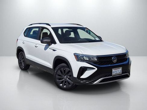 Used 2023 Volkswagen Taos S w/ Driver Assistance Package FWD image 1
