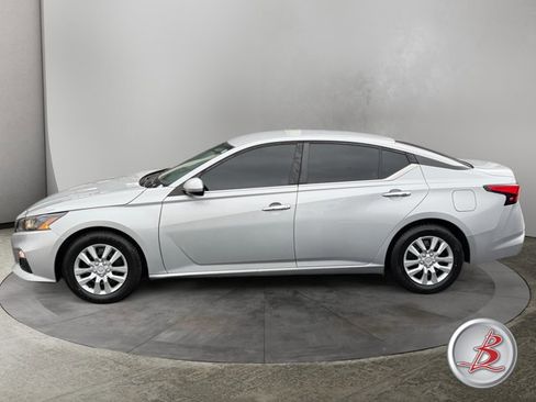 Used 2022 Nissan Altima 2.5 S image 4