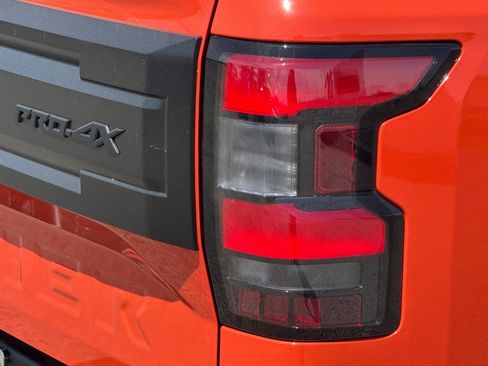 Used 2025 Nissan Frontier PRO-4X AWD/4WD image 47