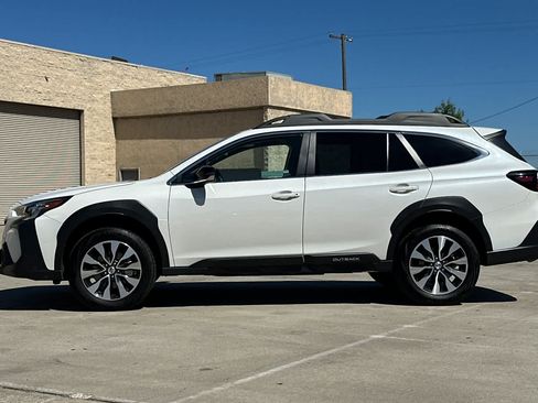 Used 2025 Subaru Outback Limited AWD/4WD image 6