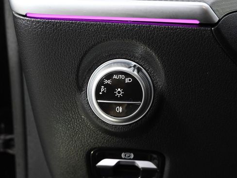 Used 2025 Mercedes-Benz C 300 4MATIC Sedan image 23