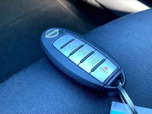 Used 2024 Nissan Altima 2.5 SV image 15