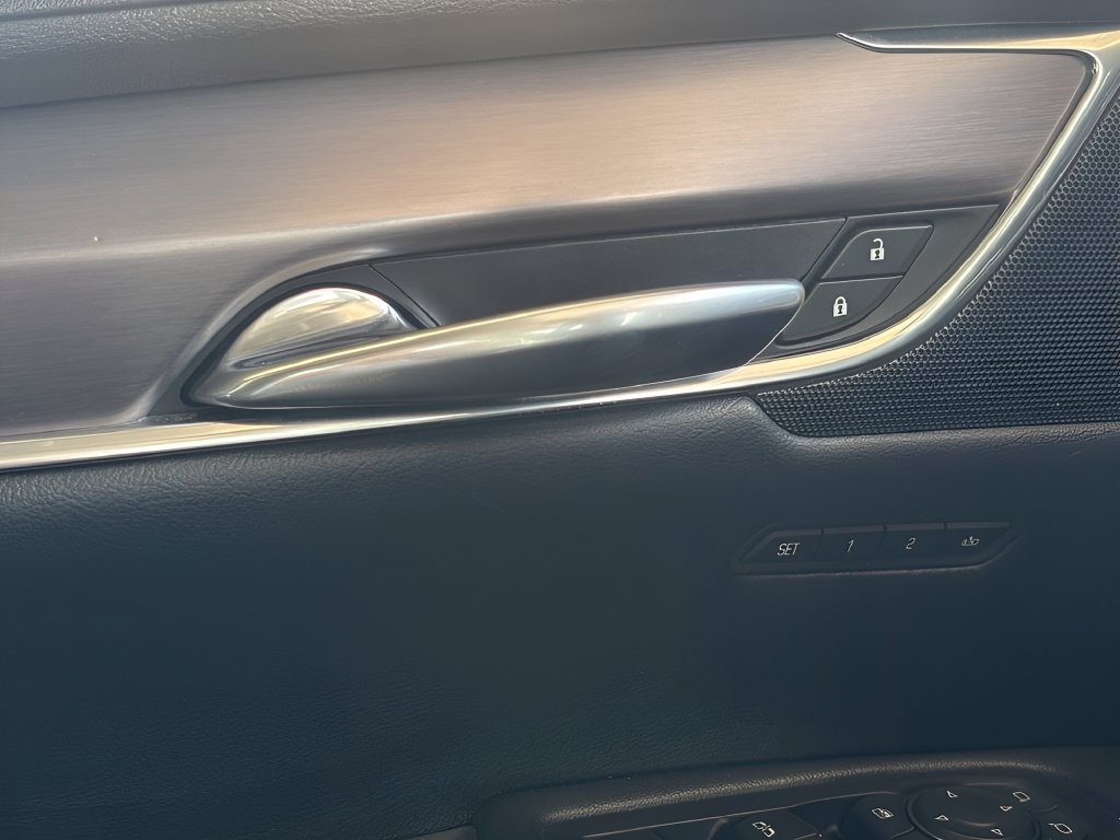 Used 2019 Cadillac XT5 Premium Luxury FWD image 24