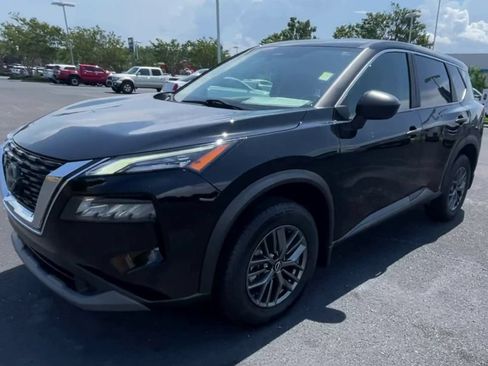 Used 2023 Nissan Rogue S FWD image 4