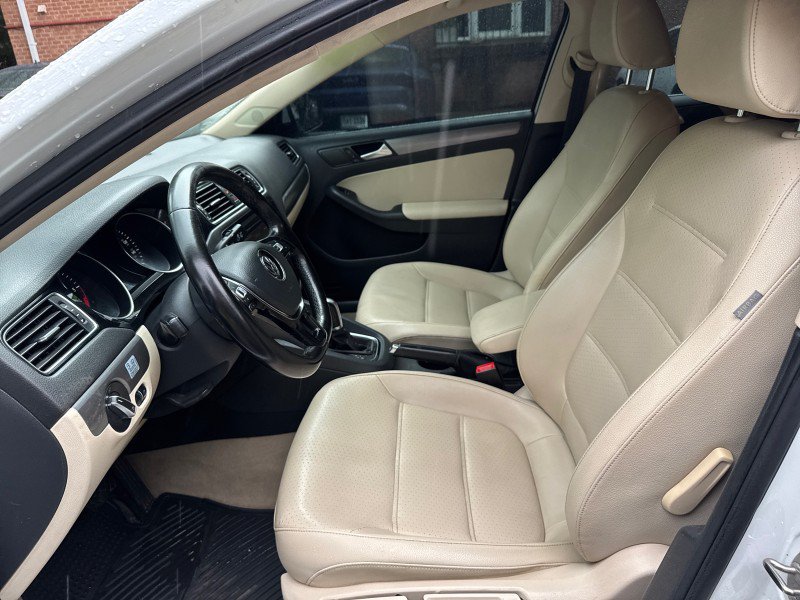 Used 2015 Volkswagen Jetta TDI SE FWD image 15