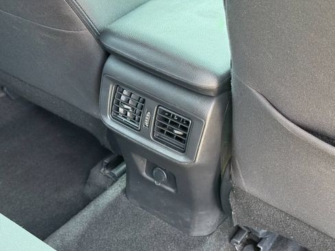 Used 2023 Toyota RAV4 LE AWD/4WD image 21