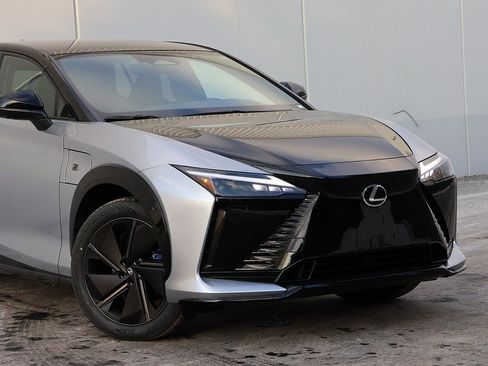 New 2026 Lexus RZ 450e AWD image 2