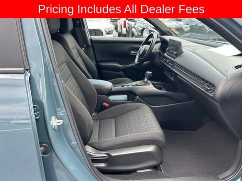 Used 2025 Honda HR-V Sport image 18