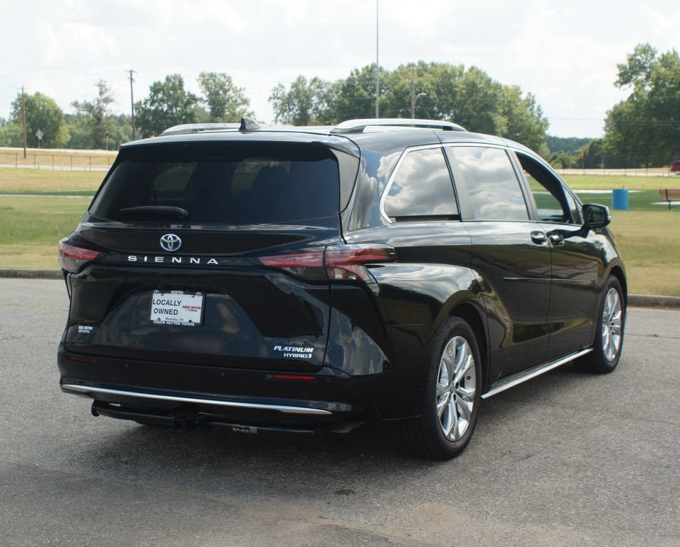 Used 2022 Toyota Sienna Platinum FWD image 22