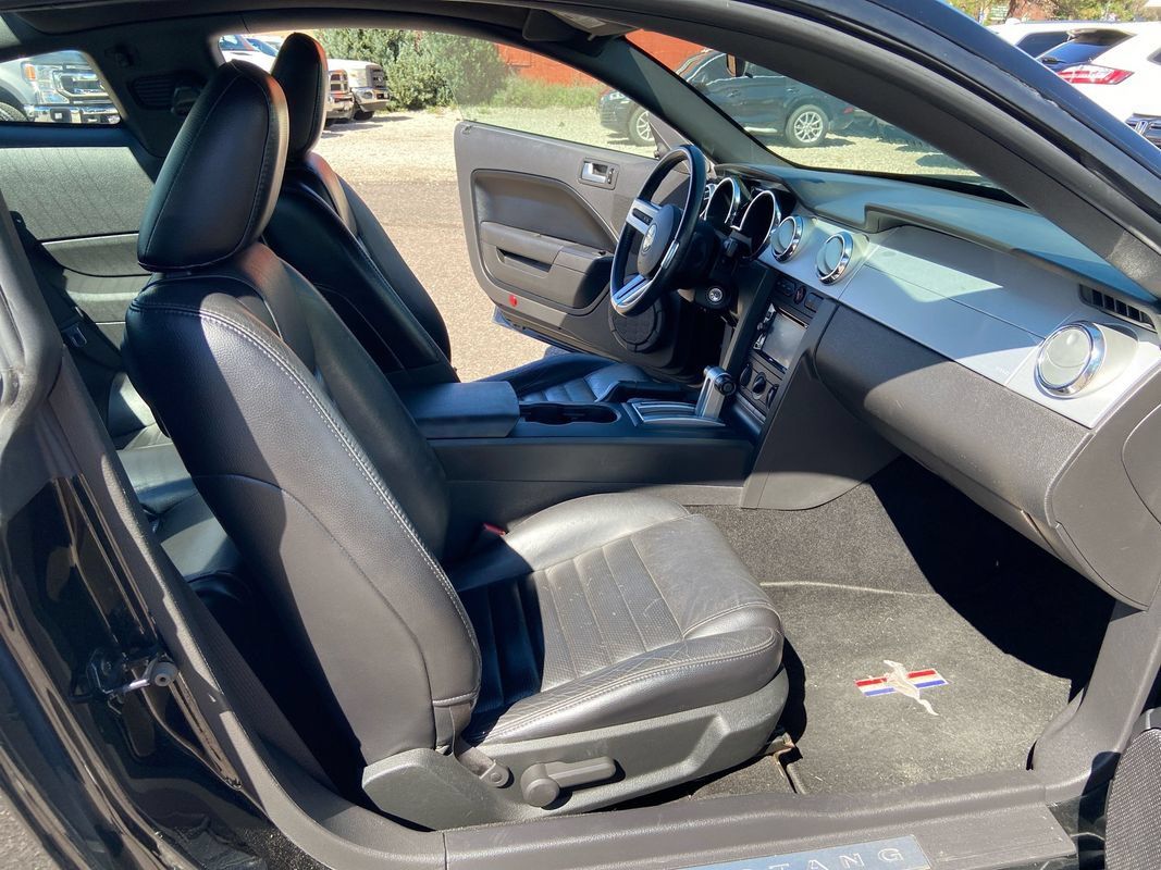 Used 2006 Ford Mustang GT RWD image 21