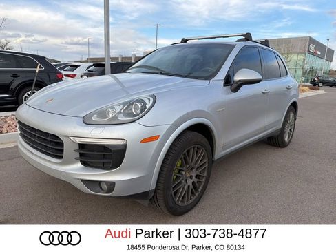 Used 2018 Porsche Cayenne S image 1