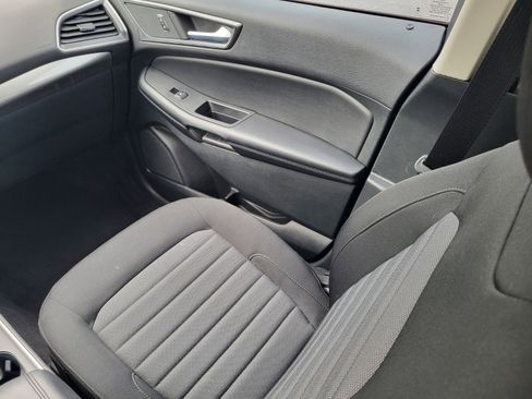 Certified 2022 Ford Edge SE image 16