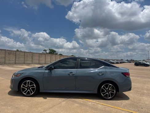 Certified 2024 Nissan Sentra SR w/ SR Premium Package FWD image 12