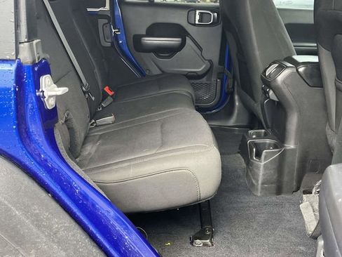 Used 2018 Jeep Wrangler Unlimited Sport S image 21