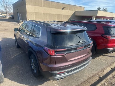 Used 2025 GMC Acadia Elevation image 6