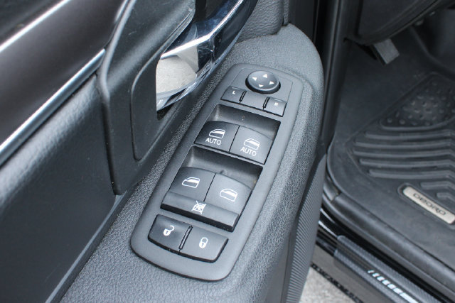Used 2024 RAM 1500 Warlock AWD/4WD image 11
