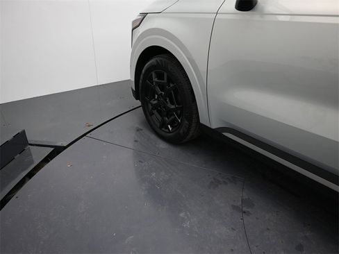 New 2026 Kia Carnival SX Prestige image 12