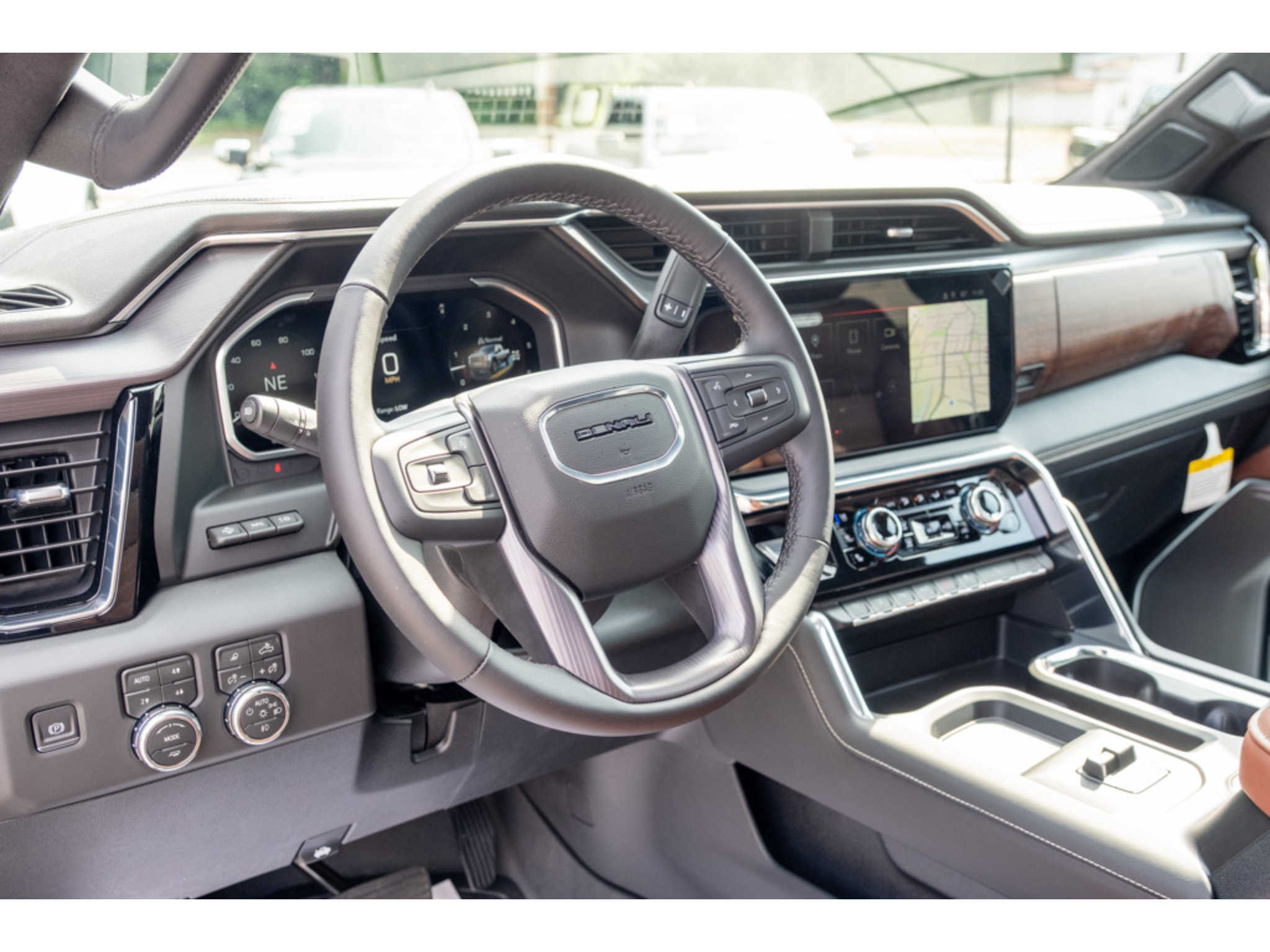 New 2026 GMC Sierra 2500 Denali Ultimate w/ LPO, Black Badging Package AWD/4WD image 11
