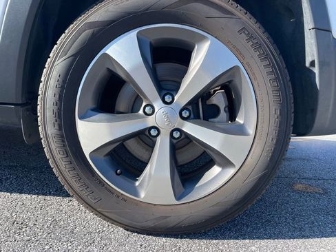 Used 2021 Jeep Cherokee Limited w/ Elite Package image 9