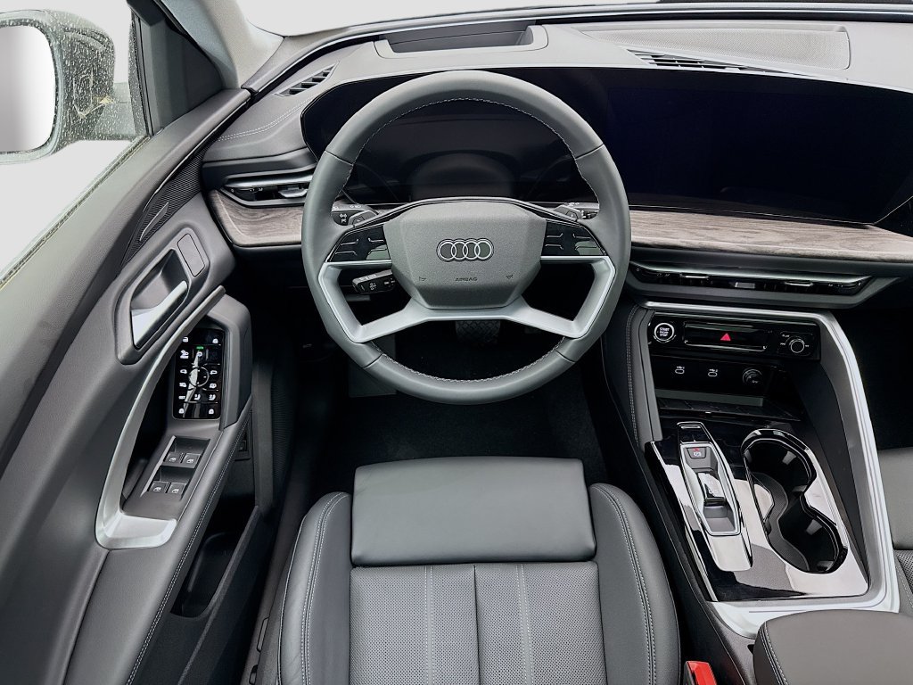 Certified 2025 Audi Q5 Premium Plus w/ Premium Plus AWD/4WD image 11
